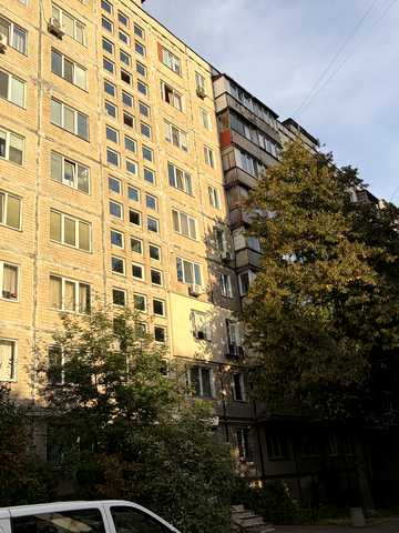 Гната Юри вул., 2