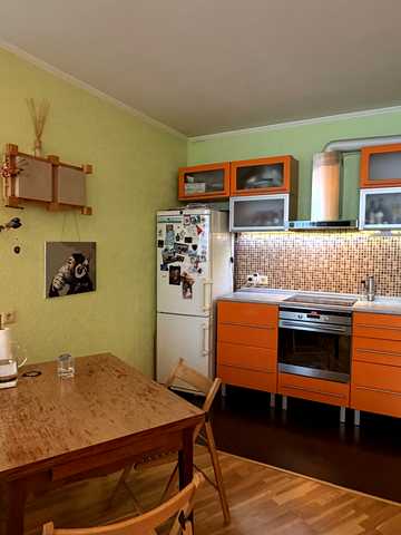 Миколи Бажана просп., 1-М