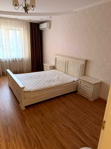 Федора Ернста вул., 6