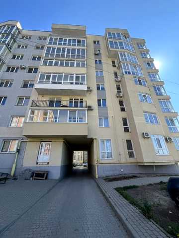 Бережанська вул., 19