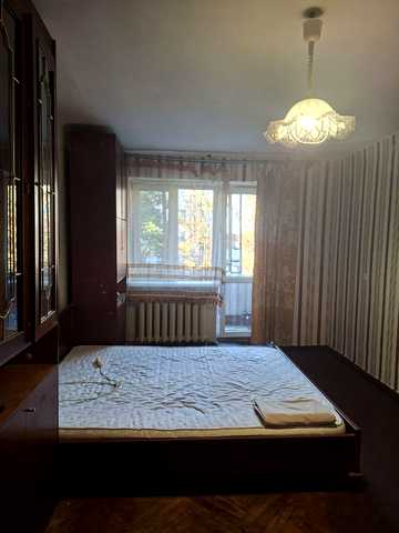 Краснова вул., 4