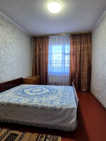 Чорнобильська вул., 17