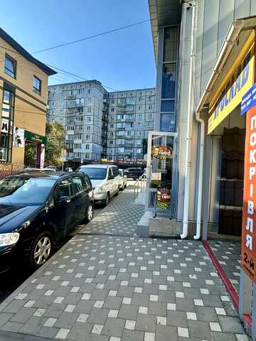 Каштанова вул., 14