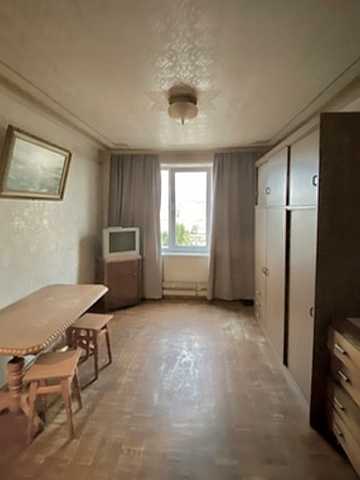 Павла Тичини просп., 13