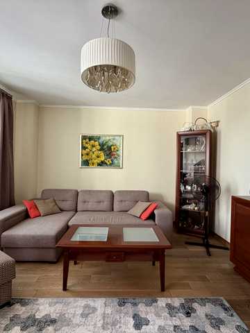 Авраама Лінкольна вул. (Димитрова), 6