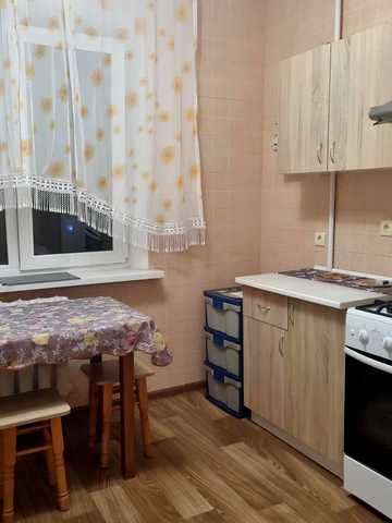 Євгена Чикаленка вул., 60/1