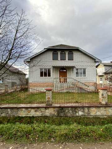 Пасічна, 22