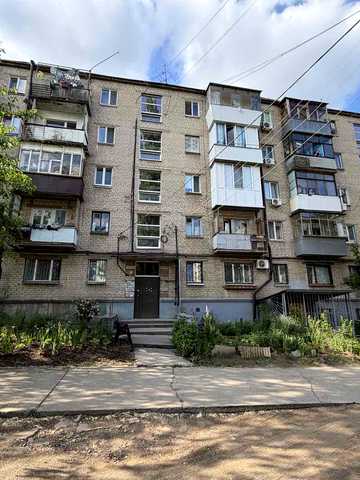 20-річчя Перемоги вул. (Кирила Осьмака), 3