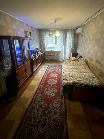 Олександра Поля вул., 44