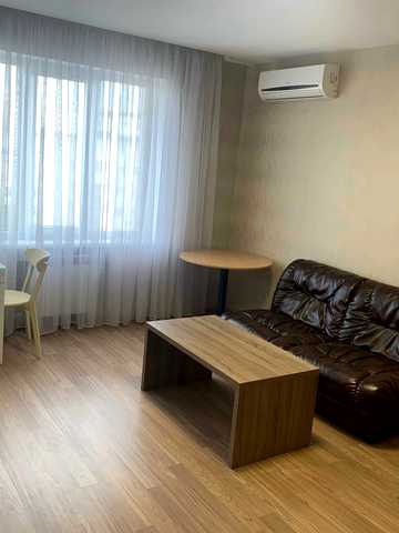 Лесі Українки бульв., 24