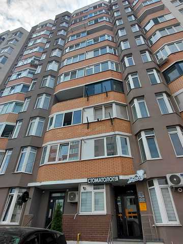 Тролейбусна вул., (Будинок)