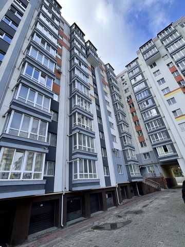 Гайдамацька вул. (Марфи Струтинської), 13-Б