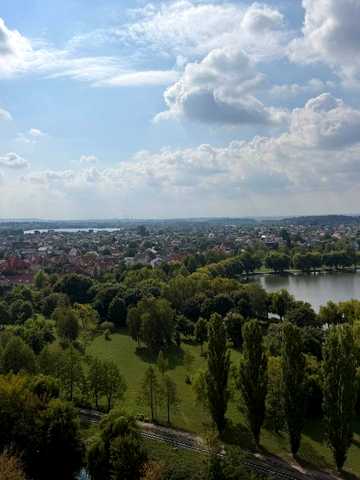 Степана Бандери вул., 1е
