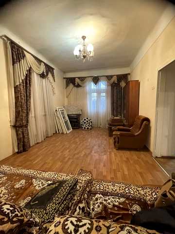 Мовчанівський в'їзд, 3