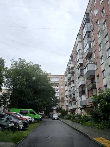 Київська вул., 12
