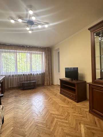 Левка Лук'яненка вул. (Маршала Тимошенка), 18