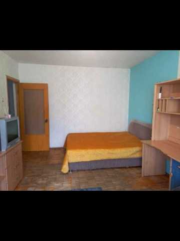 Каштанова вул., 14-Б