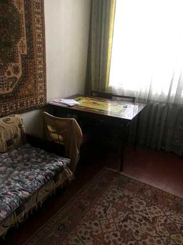 Парковий бульв. (Леонова), 8