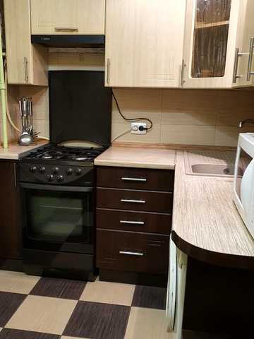 Олександра Довженка вул., 12