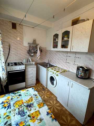 Лесі Українки бульв., 9
