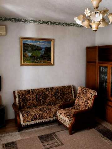 Клубна вул., 14