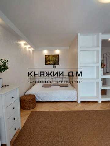 Курганівська вул., 3