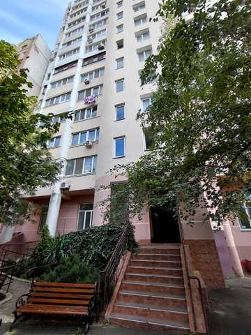Тополина вул., 26