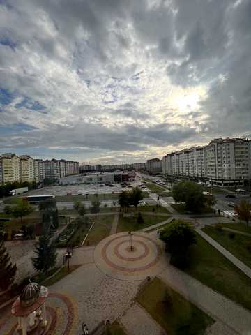 Івана Миколайчука вул., 6