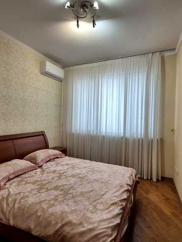 Саксаганського вул., 121