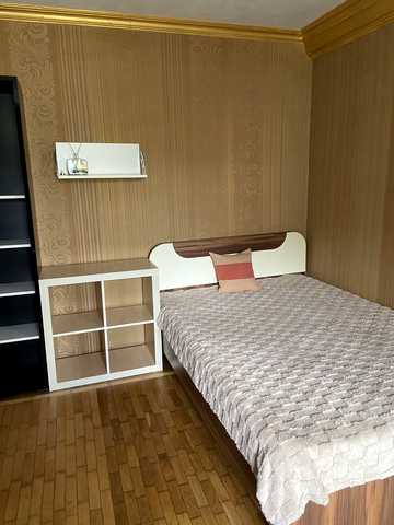 Дарницький бульв., 15