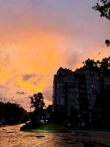 Миру вул., 2