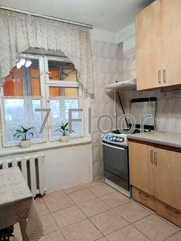 Петропавлівська вул., 6