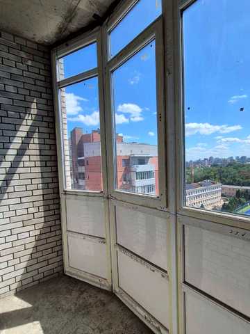 Херсонська вул., 9-Б