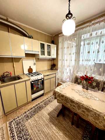 Перемоги просп., 68б