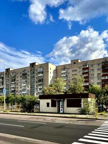 Романа Шухевича просп. (Генерала Ватутіна), 22-24