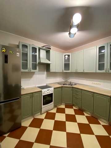 Миколи Бажана просп., 10