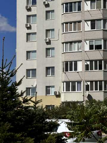 Келецька вул., 142