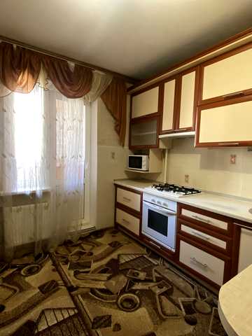 Незалежності вул., 14