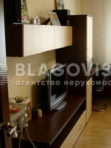 Федора Ернста вул., 6