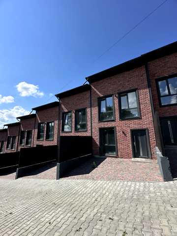 Харківська вул., 36б 