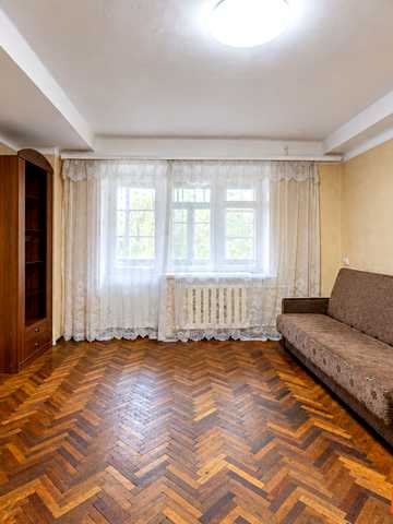 Голосіївський просп. (40-річчя Жовтня), 17