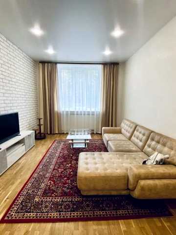 Лесі Українки бульв., 7