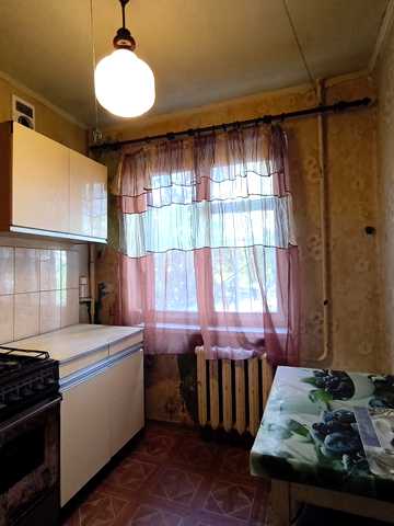 Нескорених вул. (Героїв Праці), 48а