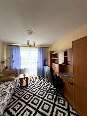 Братиславська вул., 7