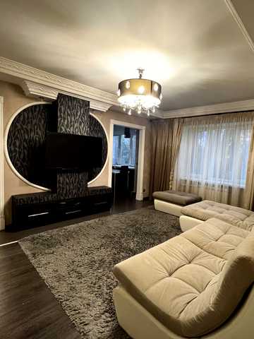 Лесі Українки бульв., 5