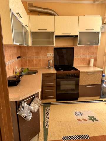 Івана Миколайчука вул., 30