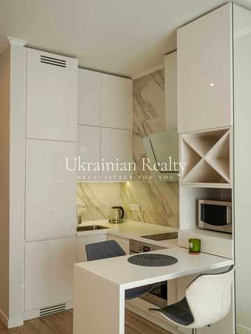 Джона Маккейна вул. (Івана Кудрі), 7