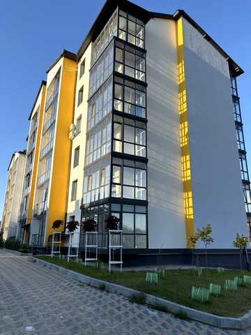 Соборна, 87