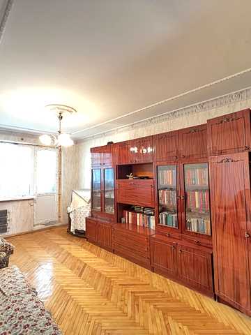 Нескорених вул. (Героїв Праці), 37б