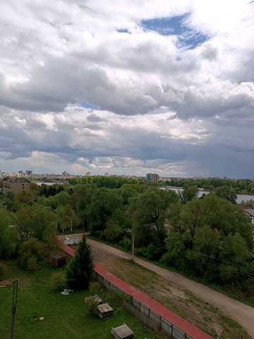 Нижня Берегова вул., (Будинок)